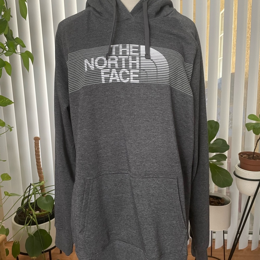NEW *The North Face Xl Women Standard Fit Sweatshirt